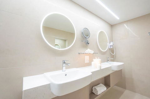 Pacific Hotel Cairns - Accommodation Asia 24