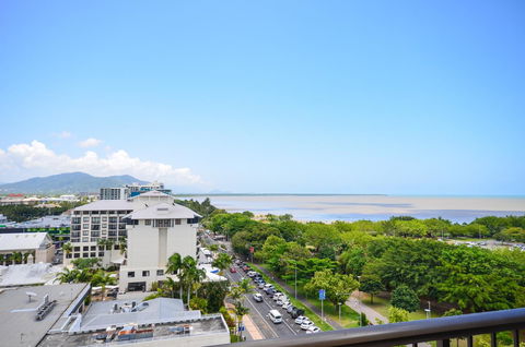 Pacific Hotel Cairns - Accommodation Asia 7
