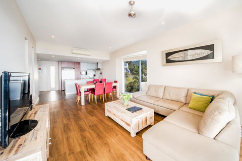 Whitsunday Reflections - Accommodation Asia 15