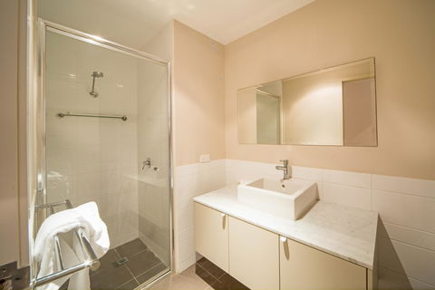 Whitsunday Reflections - Accommodation Asia 4