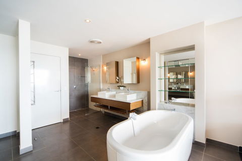 Whitsunday Reflections - Accommodation Asia 16