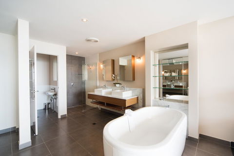 Whitsunday Reflections - Accommodation Asia 17