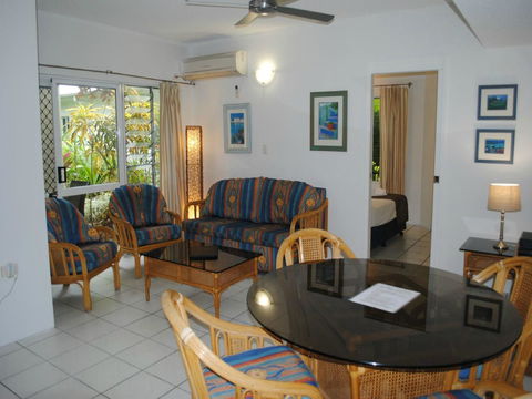 The Port Douglas Queenslander - Accommodation Guide 21