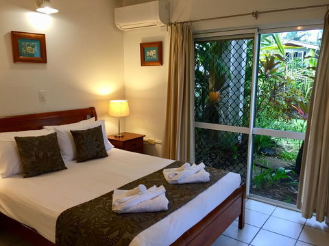 The Port Douglas Queenslander - Accommodation Guide 3