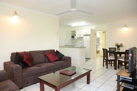 The Port Douglas Queenslander - Accommodation Guide 32