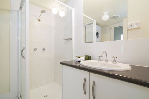 The Port Douglas Queenslander - Accommodation Guide 8