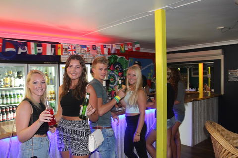 Backpackers In Paradise 18-35 Hostel - Accommodation China 30