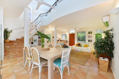 [ ANDY'S BEACH HOUSE ] - Accommodation Guide 10