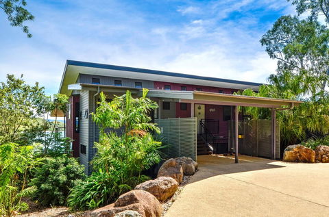 Shorelines - Accommodation Asia 19