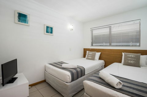 Saks On Hastings - Accommodation Asia 36
