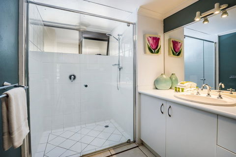 Saks On Hastings - Accommodation Asia 37