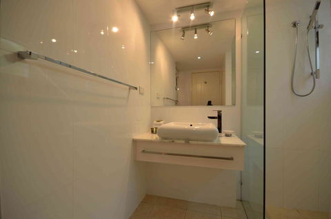 Saks On Hastings - Accommodation Asia 19