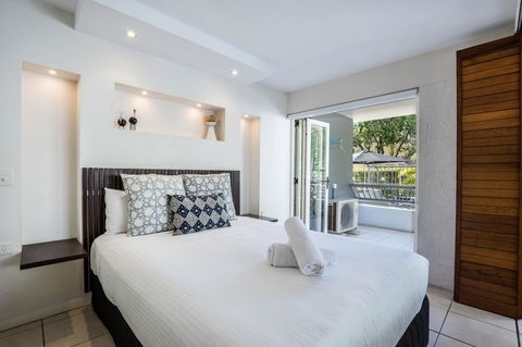 Saks On Hastings - Accommodation Asia 43