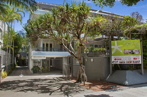 Saks On Hastings - Accommodation Asia 5