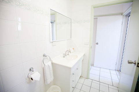 Trinity Beach Pacific - Accommodation Guide 9