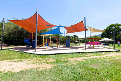 Trinity Beach Pacific - Accommodation Guide 25