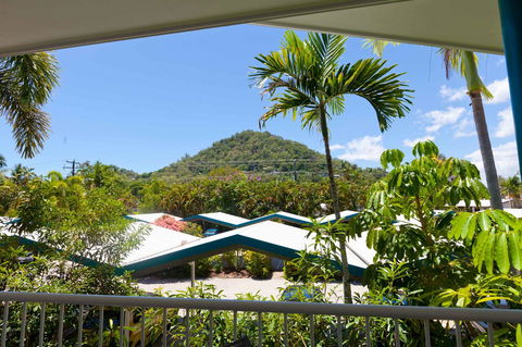 Trinity Beach Pacific - Accommodation Guide 23