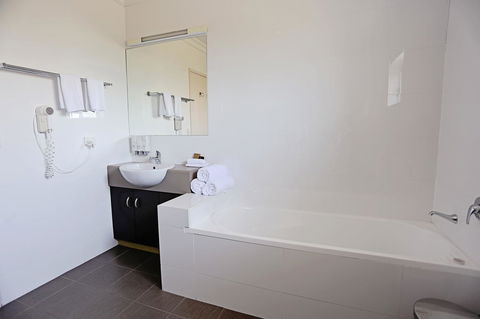 Drovers Motor Inn - Accommodation Asia 12