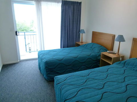 Madison Ocean Breeze Apartments - Accommodation Asia 30