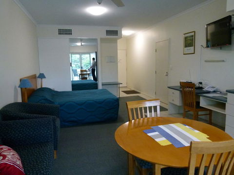 Madison Ocean Breeze Apartments - Accommodation Asia 27