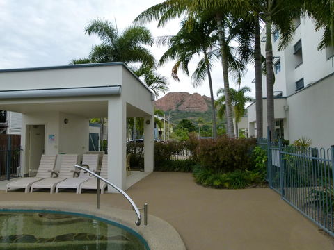 Madison Ocean Breeze Apartments - Accommodation Asia 14