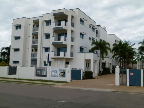 Madison Ocean Breeze Apartments - Accommodation Asia 2