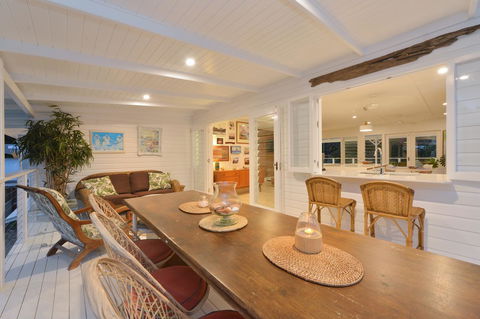 Jamaica Beach House - Accommodation Asia 36