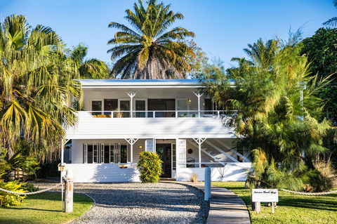 Jamaica Beach House - Accommodation Asia 0