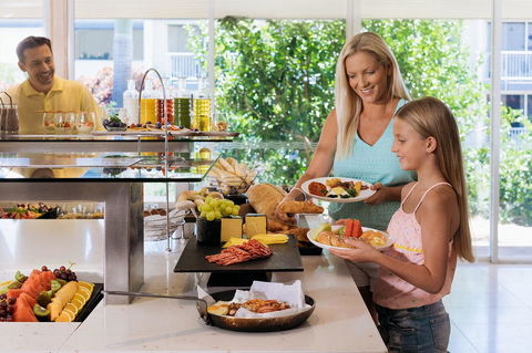 Sea World Resort - Accommodation Asia 19