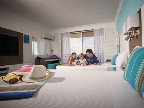 Sea World Resort - Accommodation Asia 3