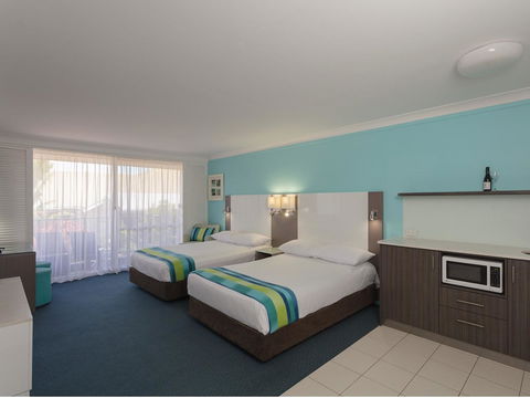 Sea World Resort - Accommodation Asia 2