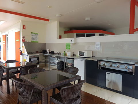 Port Douglas Motel - Accommodation Guide 35