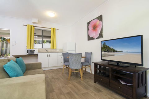 Port Douglas Motel - Accommodation Guide 43