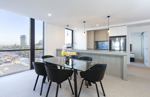 Qube Broadbeach - Accommodation China 43