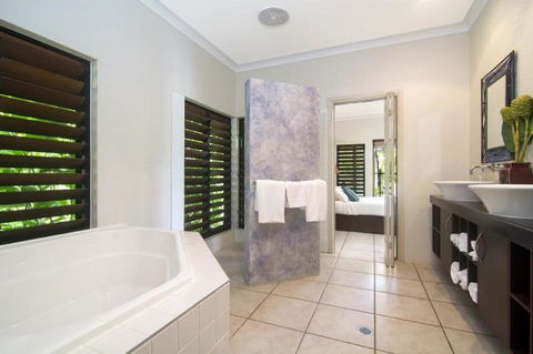 Tranquility By The Course Port Douglas - Accommodation Asia 12