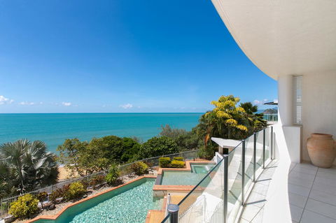 Bellevue At Trinity Beach - Accommodation China 1