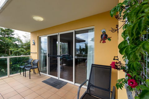 Sunlit Waters Studio Apartments - Accommodation Asia 32
