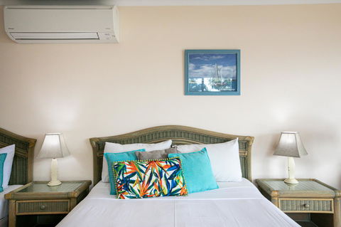 Sunlit Waters Studio Apartments - Accommodation Asia 34