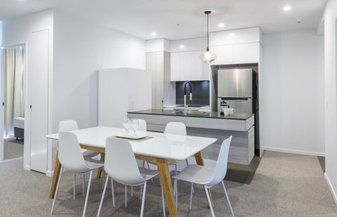 Boardwalk Burleigh Beach - Official - Accommodation Asia 26