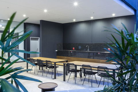 Boardwalk Burleigh Beach - Official - Accommodation Asia 16