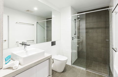 Boardwalk Burleigh Beach - Official - Accommodation Asia 39