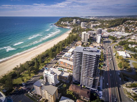 Boardwalk Burleigh Beach - Official - Accommodation Asia 30