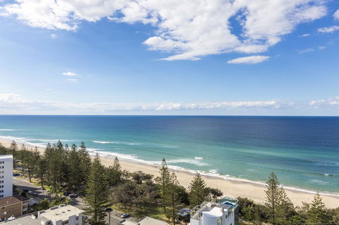 Boardwalk Burleigh Beach - Official - Accommodation Asia 14