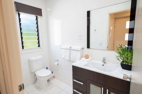 Airlie Apartments - Accommodation Asia 22