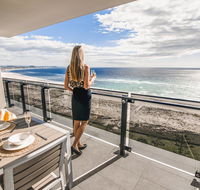 Iconic Kirra Beach Resort - Accommodation Asia