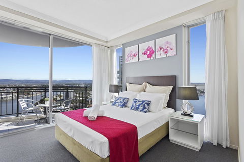 Beach Stay - Ocean & Riverview Resort Chevron Renaissance Central Surfers Paradise - Accommodation Asia 8
