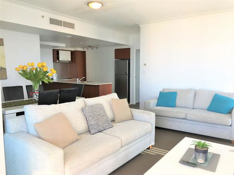 Beach Stay - Ocean & Riverview Resort Chevron Renaissance Central Surfers Paradise - Accommodation Asia 20