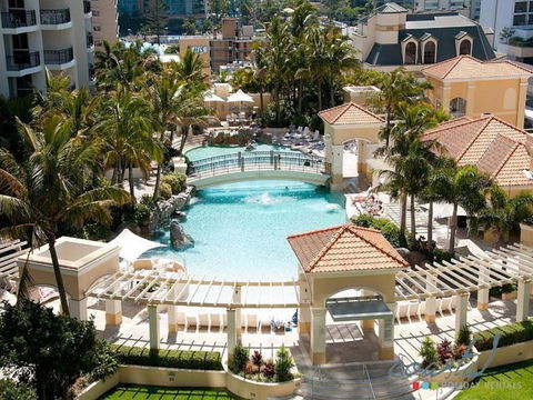Beach Stay - Ocean & Riverview Resort Chevron Renaissance Central Surfers Paradise - Accommodation Asia 21