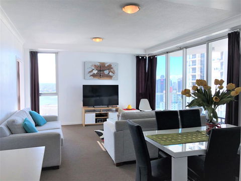 Beach Stay - Ocean & Riverview Resort Chevron Renaissance Central Surfers Paradise - Accommodation Asia 17
