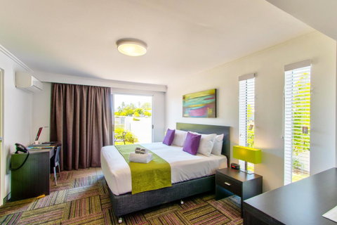 Mackay Oceanside Central Hotel Official - Accommodation Guide 2